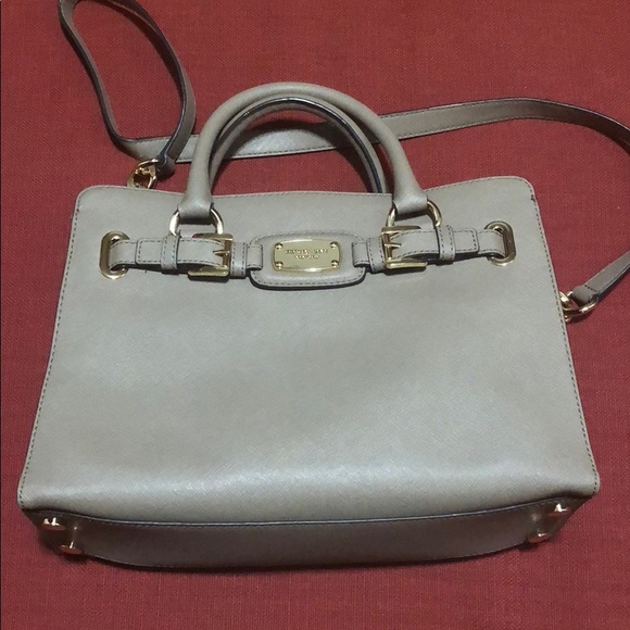 MK Purse - Picture 1 of 4